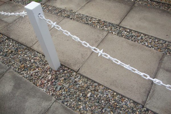 White Fence Post With White Chain and Diamond White Fence Post With White Chain and Diamond