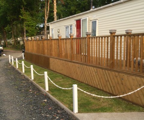 White Post and Chain Fencing for Lawns White Post and Chain Fencing for Lawns