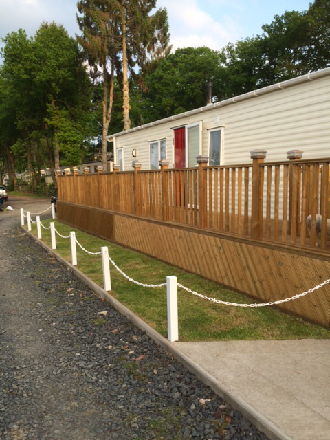 White Post and Chain Fencing for Lawns