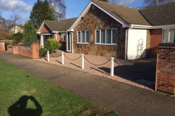 White Post and Chain Fencing White Post and Chain Fencing
