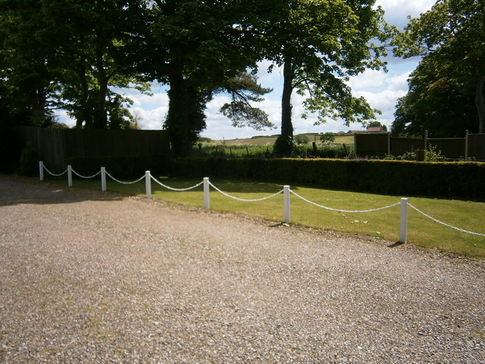 Small White Fence with White Chains