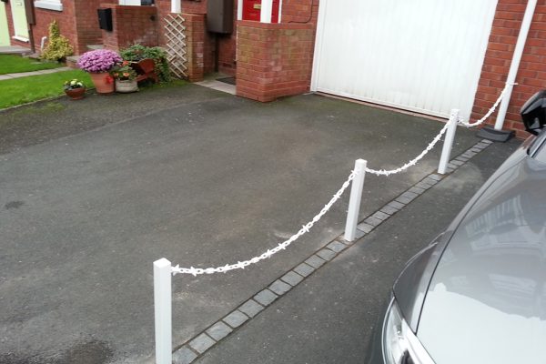 Temporary White Post and Chain Fencing Temporary White Post and Chain Fencing